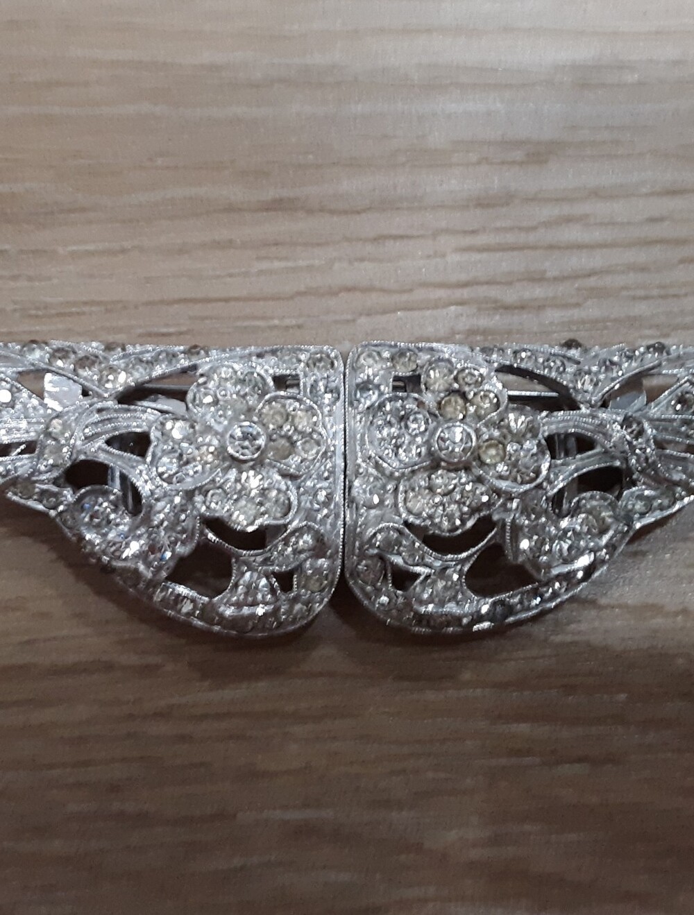 Vintage Rhinestone Brooch - Picture 9 of 9
